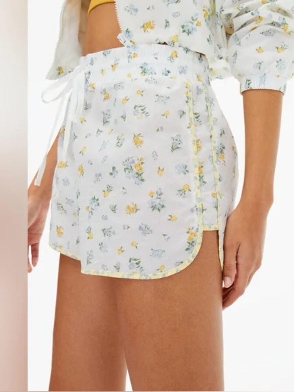 Aeropostale Floral Windbreaker Shorts Size XL